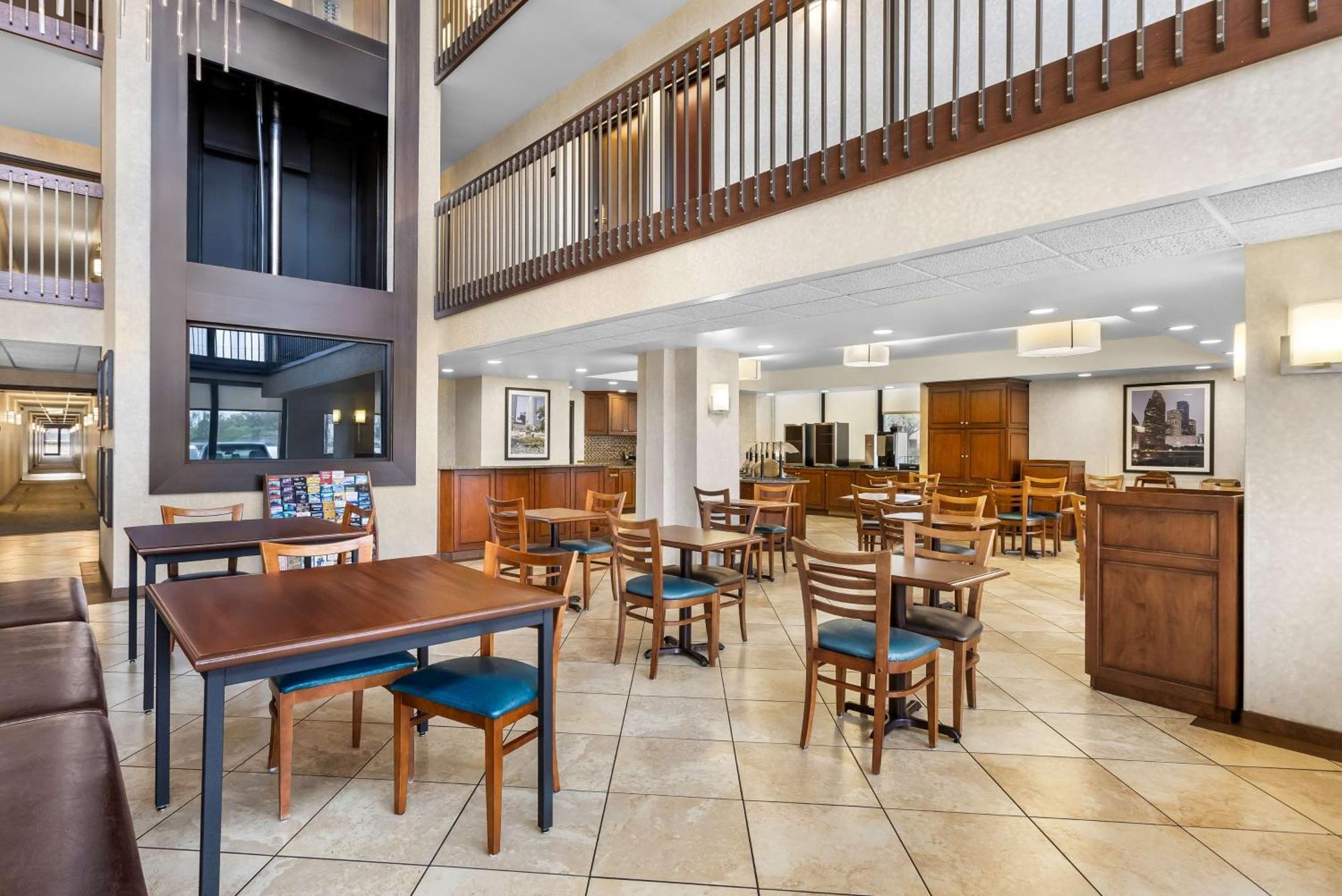 Hotel Sonesta Essential Houston Hobby Airport Exterior foto