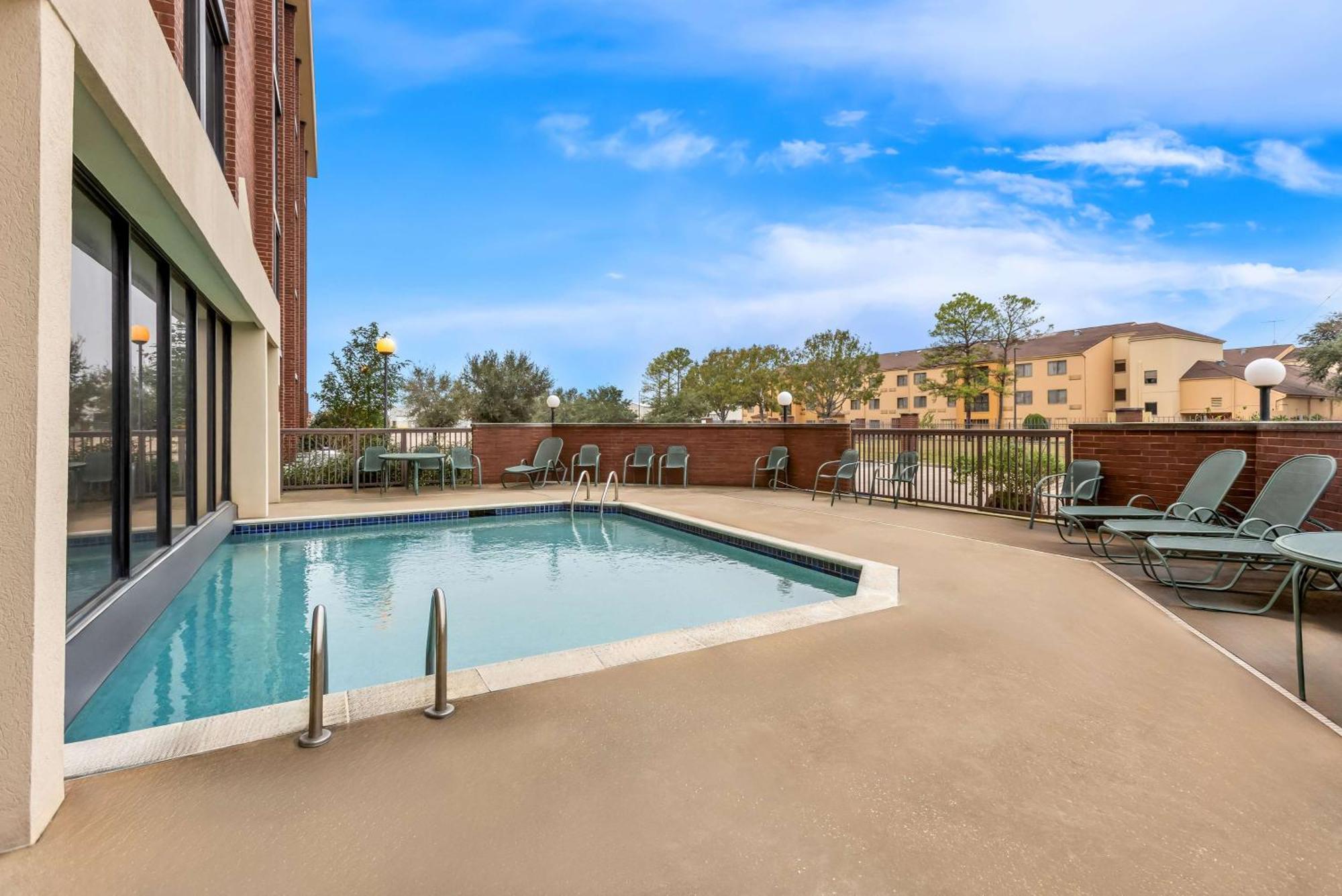 Hotel Sonesta Essential Houston Hobby Airport Exterior foto
